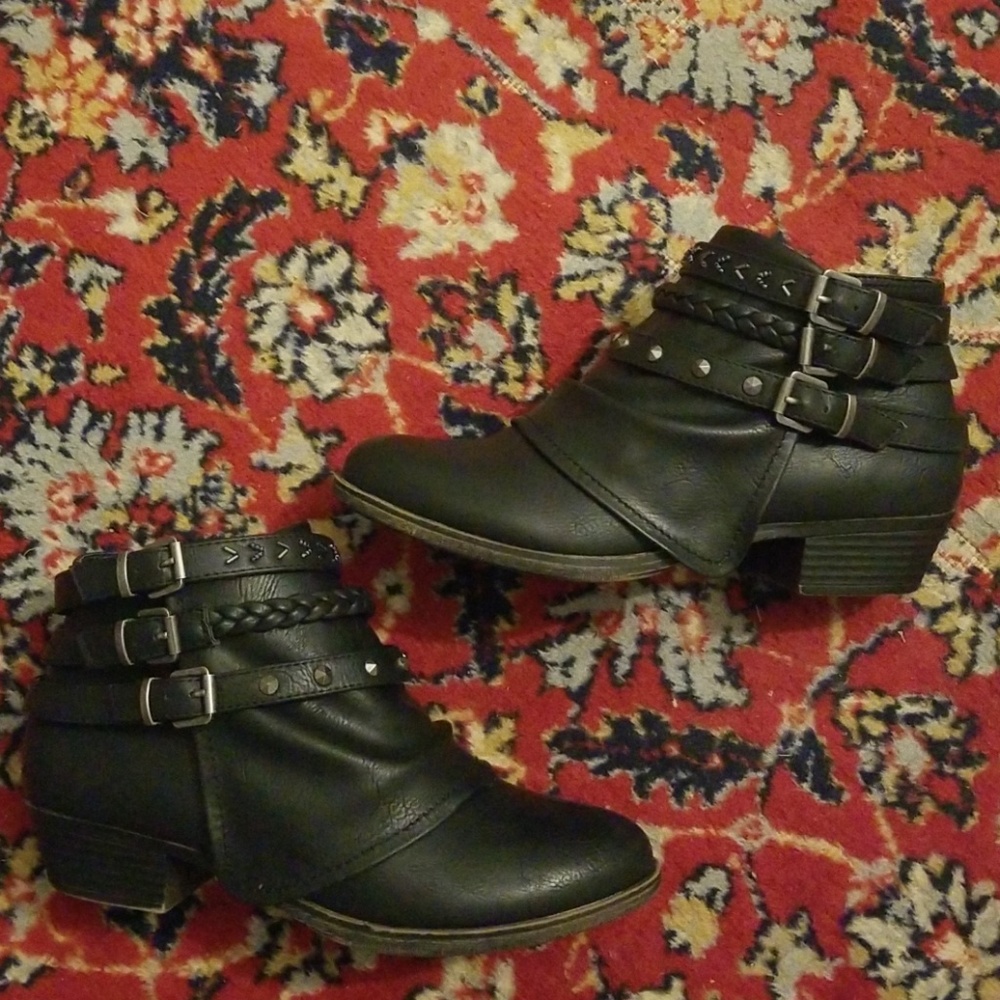 never been worn booties